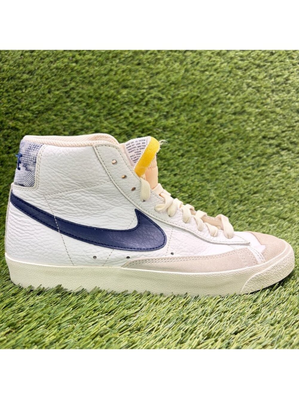 Nike Blazer Mid '77 Mens Size 9.5 White Blue Athletic Leather Shoes Sneakers